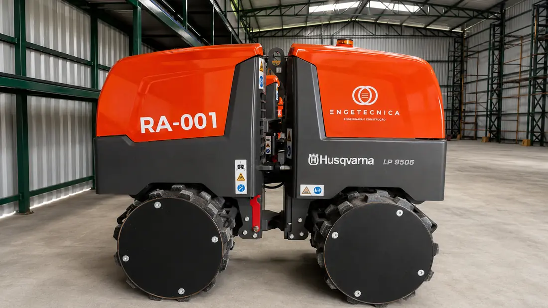 Rolo compactador de valas